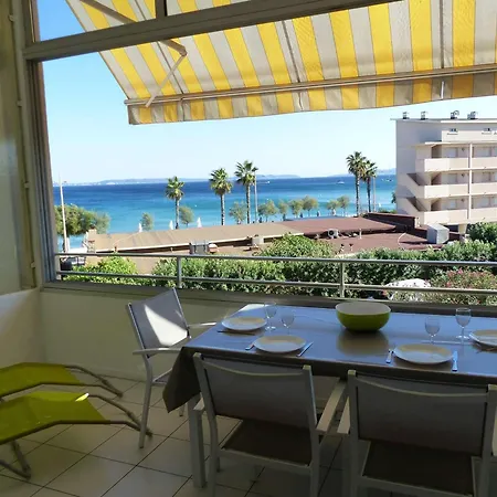 T2 Au Lavandou Avec Parking Et Terrasse Vue - Fr-1-308-197 아파트